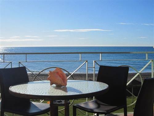 Axarquia Beach Hotel ألماياتيه باخو المظهر الخارجي الصورة